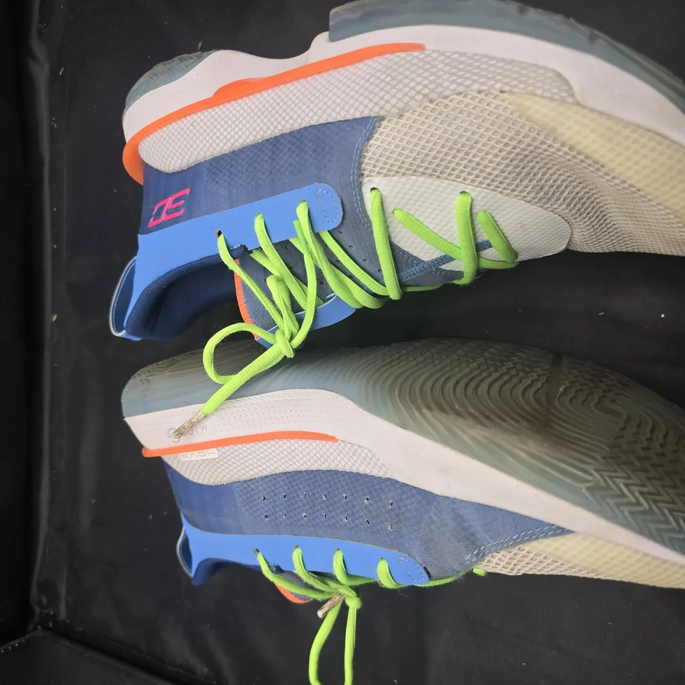 Under Armour Blue‎ and Orange Athletic Shoes Performance Design